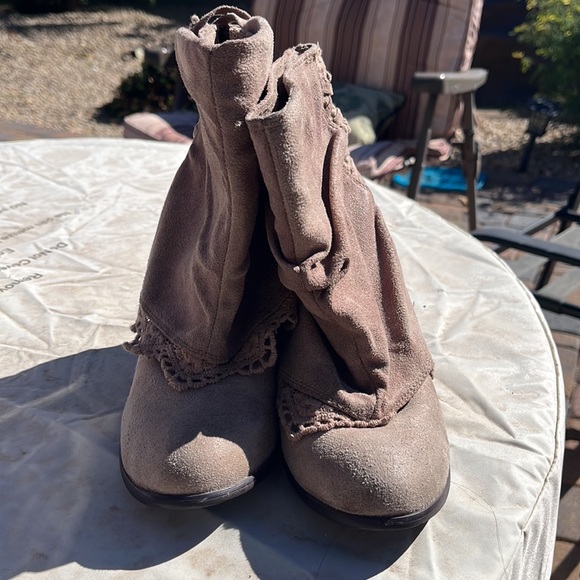 Naughty Monkey booties - Picture 3 of 7